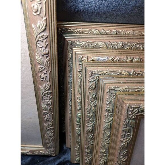 COPY - Carved wooden picture frames vintage.  (6) 3x5s, (9)5x7s,  (2)8x10s, - Picture 6 of 6